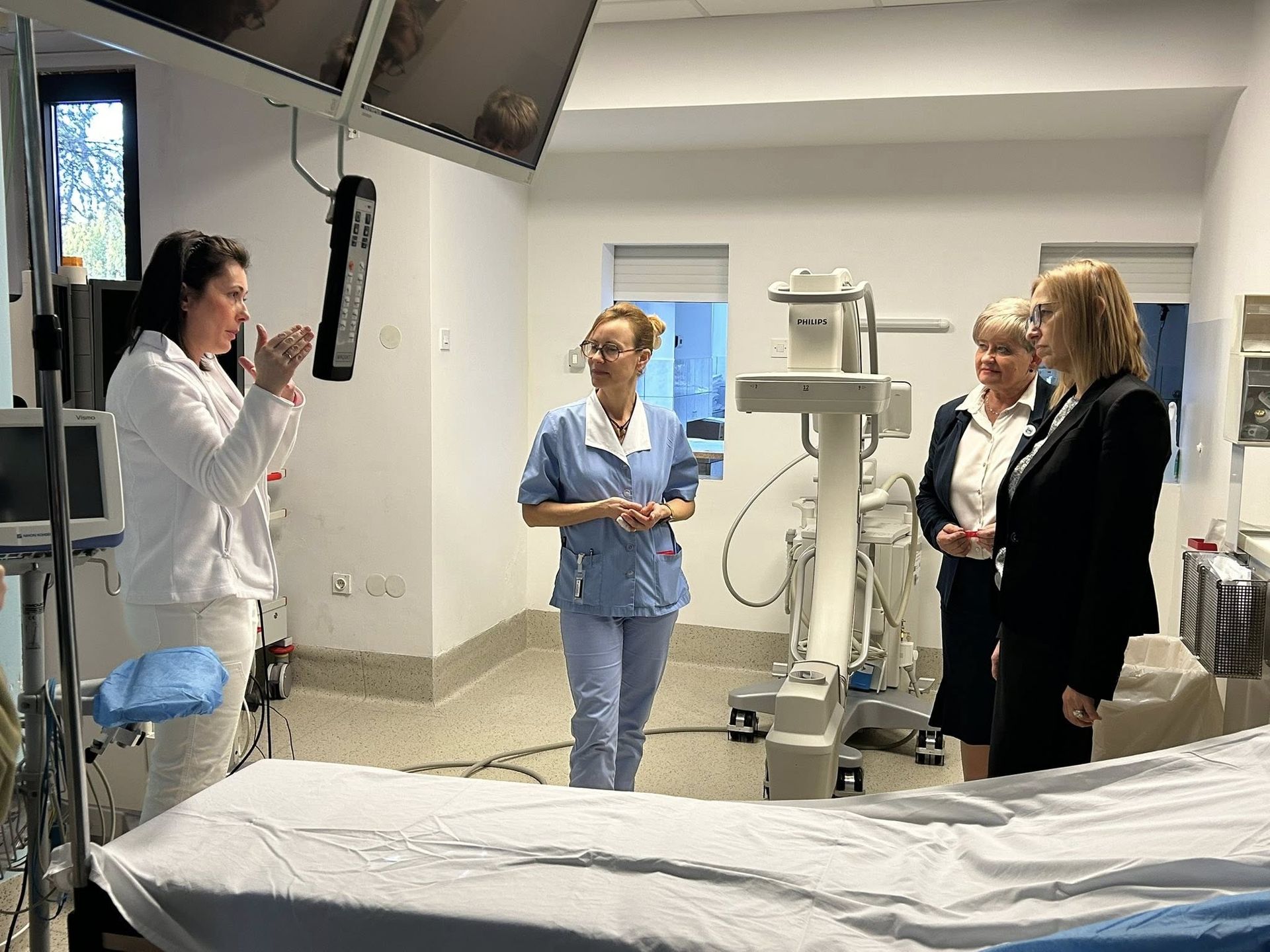 Ministrica Prevolnik Rupel obiskala Bolnišnico Topolšica