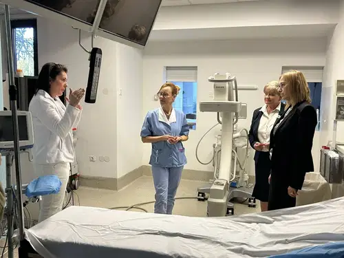 Ministrica Prevolnik Rupel obiskala Bolnišnico Topolšica