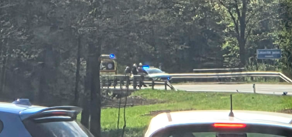 V Lokovici prišlo do prometne nesreče, cesta je zaprta