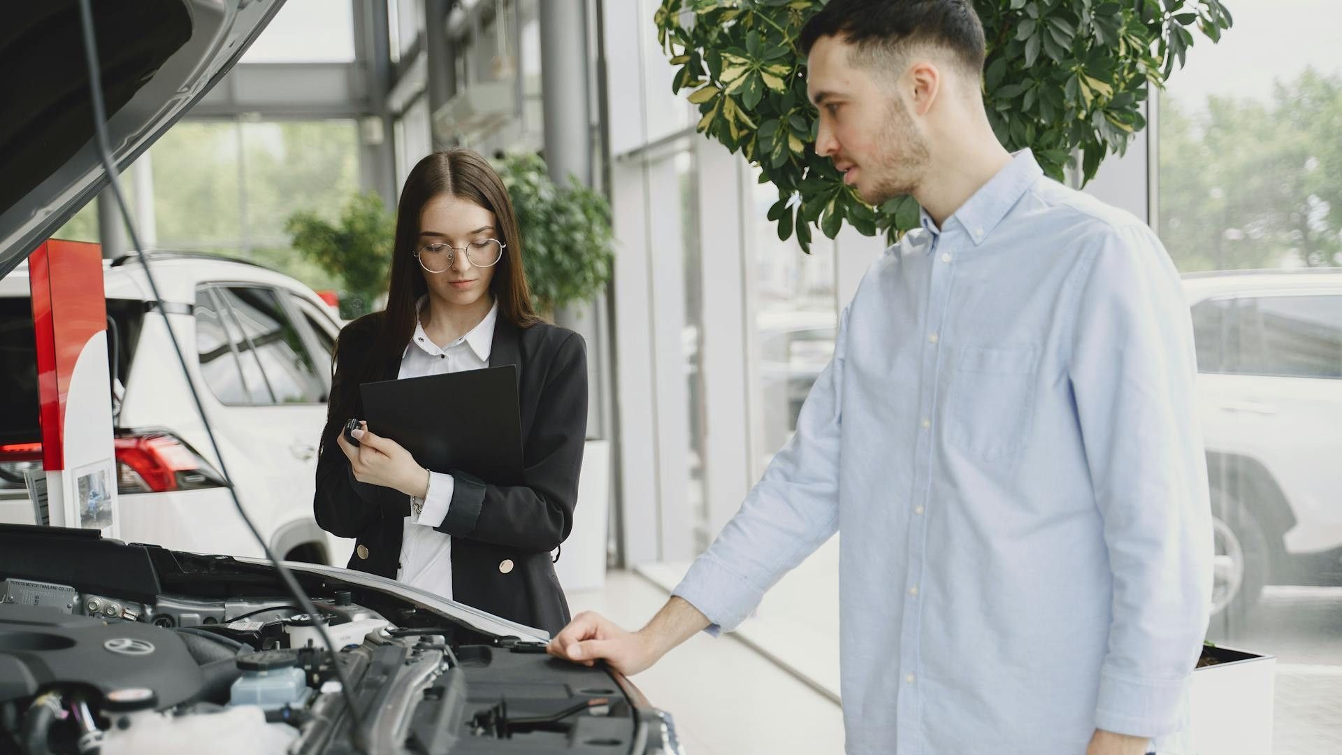 Rabljen avto na lizing: dostopnejša pot do lastnega vozila