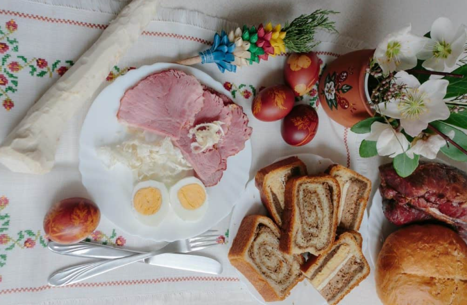 Kristjani praznujejo veliko noč, največji krščanski praznik