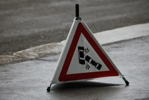 V prometni nesreči v Zavodnju poškodovana oseba
