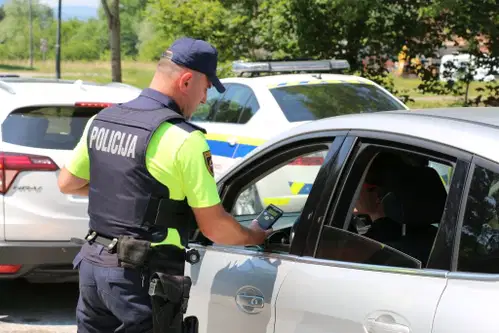 V enem tednu odkrili skoraj 300 voznikov, ki so vozili pod vplivom alkohola ali drog