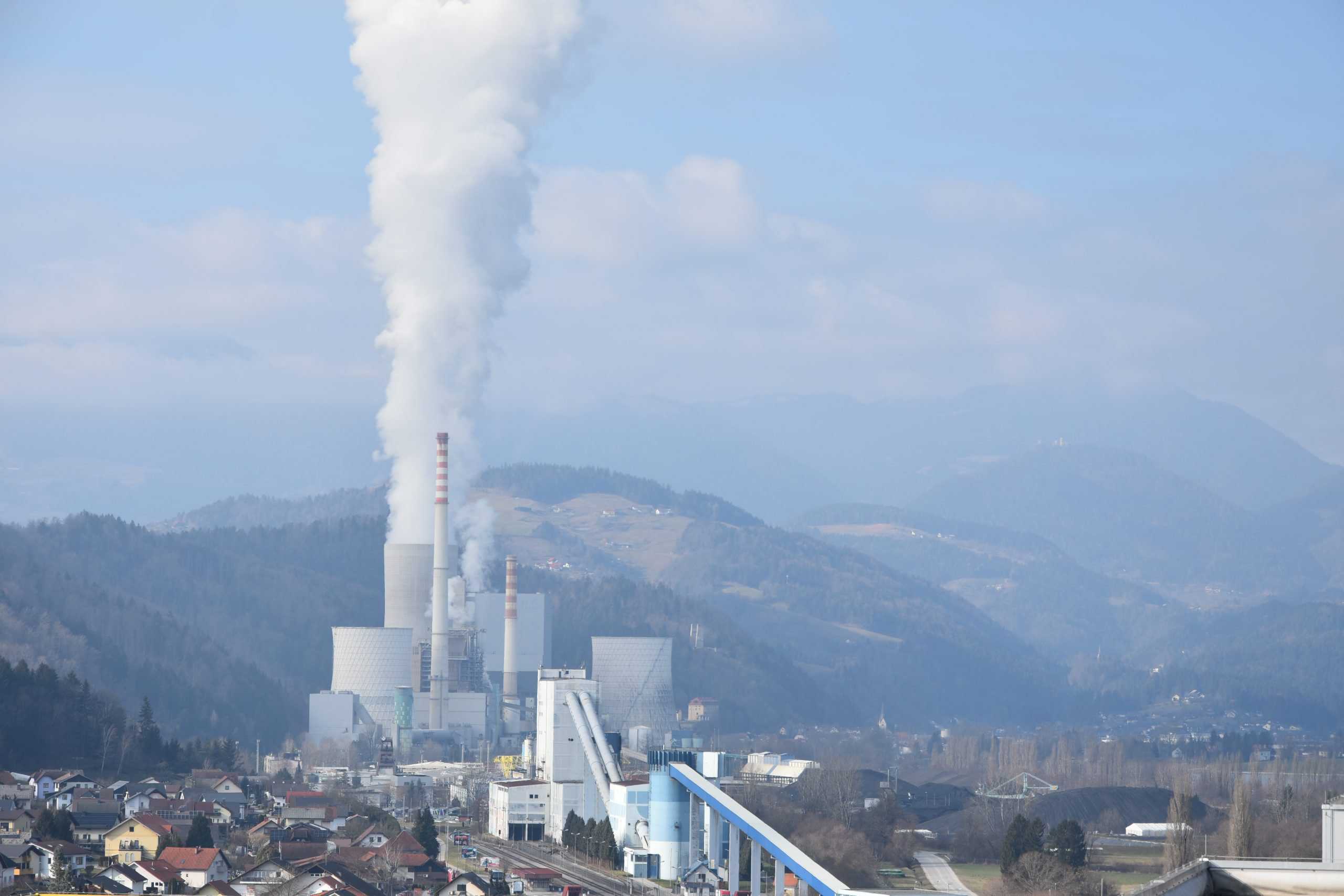 Zaradi izpada proizvodnega vira v TEŠ motena dobava toplotne energije