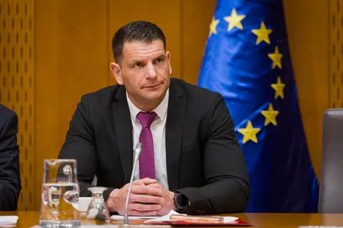 Predsednik DZ za 15. november razpisal lokalne volitve 