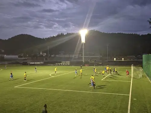 Nogometna sobota: Članska ekipa Šoštanja slavila proti NK Unior Zreče