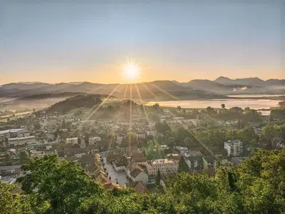 Šoštanj v izboru Moja dežela – znak gostoljubnosti 2026 kar dvakrat: Glasovanje poteka do 5. novembra