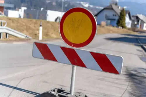 Delna zapora s kratkotrajnimi popolnimi zaporami na cesti Šoštanj–Skorno–Gorenje