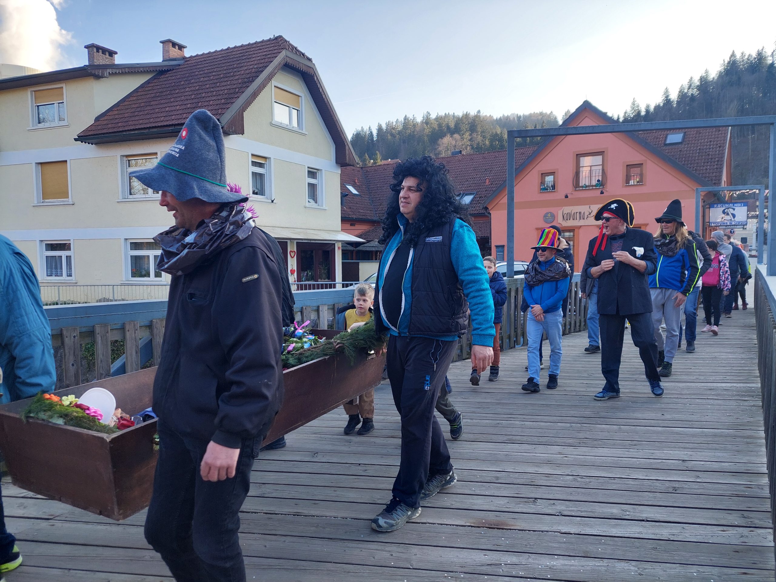 (FOTO in VIDEO) Pokop Pusta v Šoštanju: Slovo od pustnega rajanja in prihod postnega časa