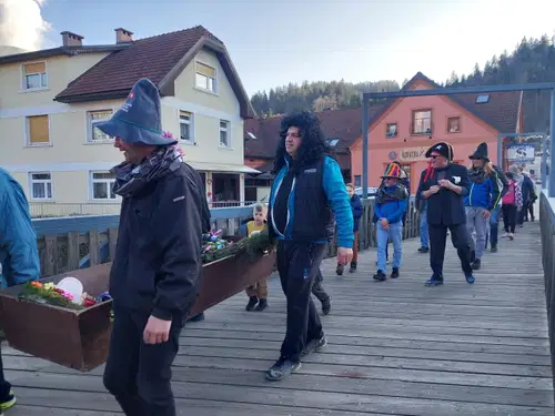 (FOTO in VIDEO) Pokop Pusta v Šoštanju: Slovo od pustnega rajanja in prihod postnega časa