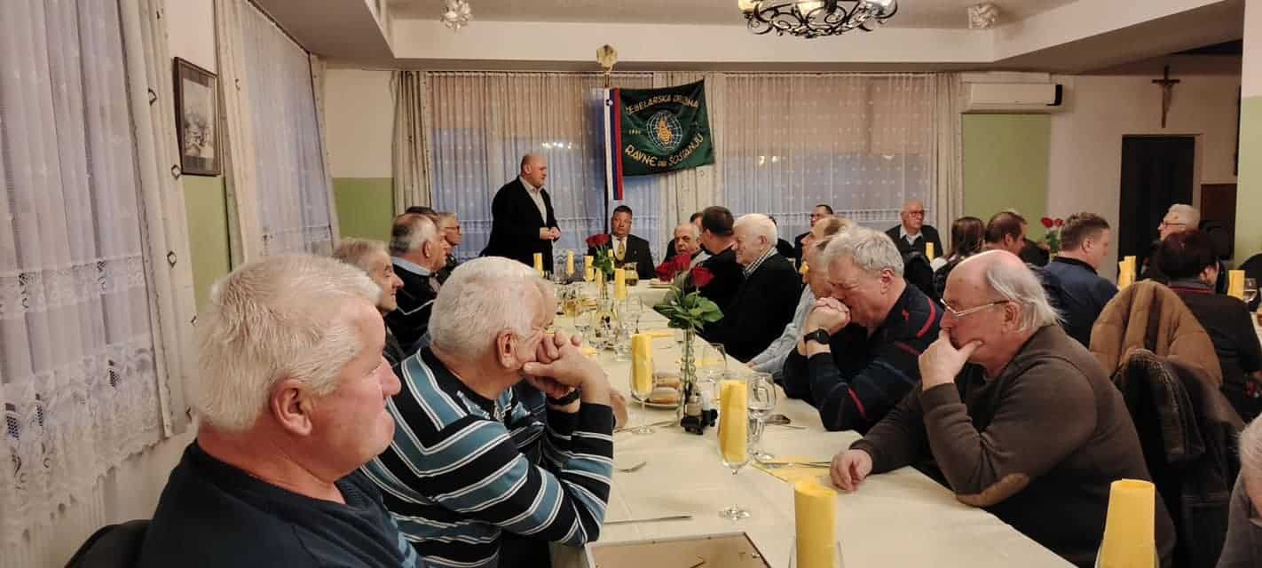 Včeraj so se na rednih zborih v Šoštanju zbrali čebelarji, vinogradniki in člani Prosvetnega društva Lokovica