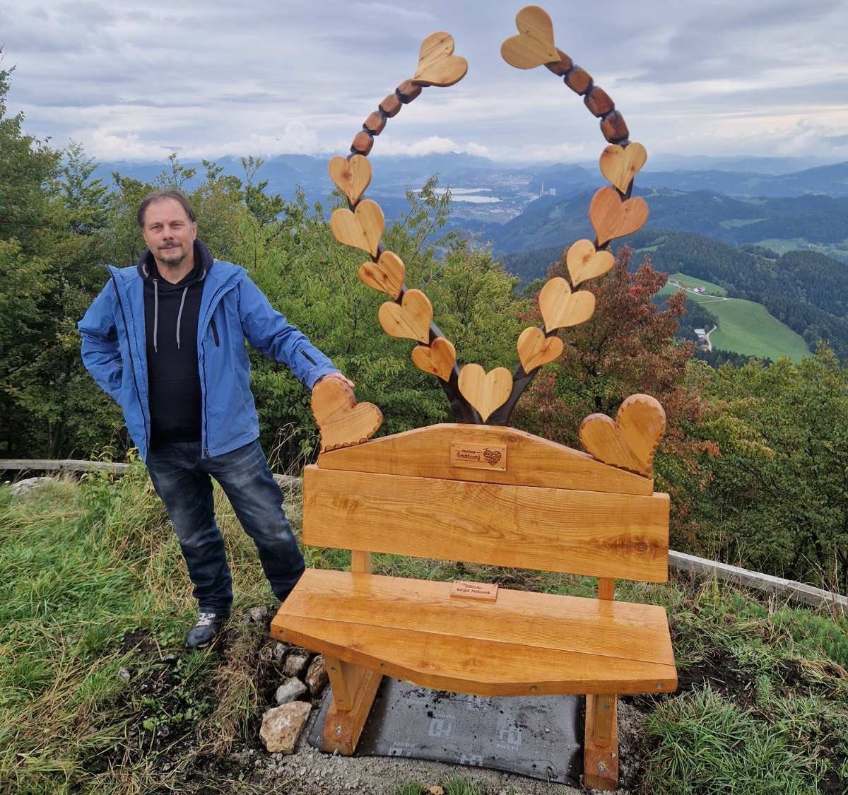 Klop srčkov in razgleda: nov foto kotiček na Svetem Križu #utrinki
