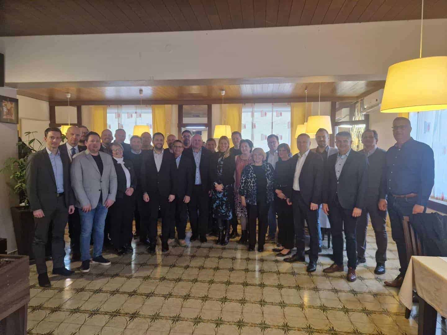 Združenje neodvisnih županov Slovenije na prvem občnem zboru v Šoštanju