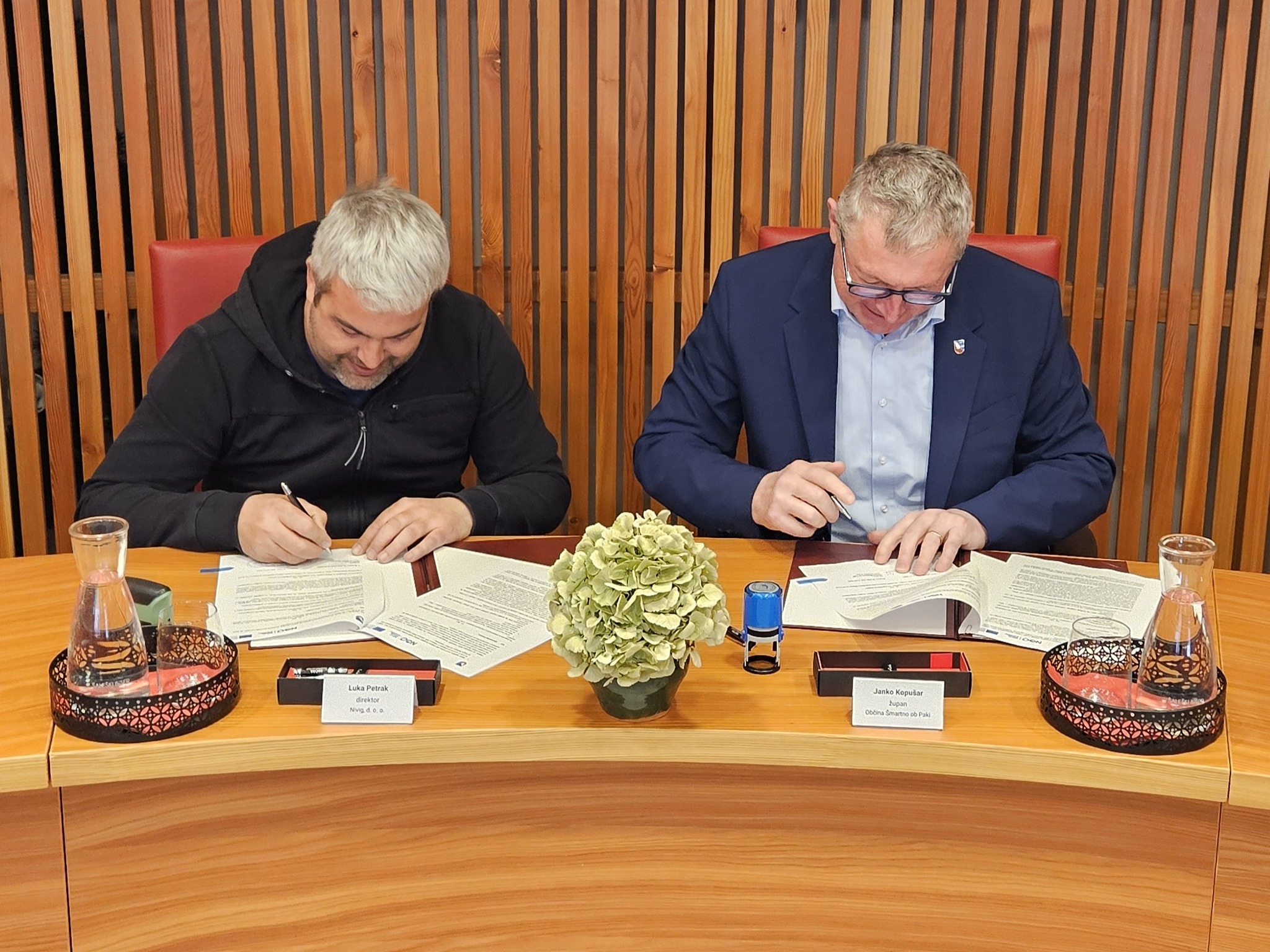 Občina Šmartno ob Paki z izvajalci podpisala pogodbo za izgradnjo kanalizacije v Letušu