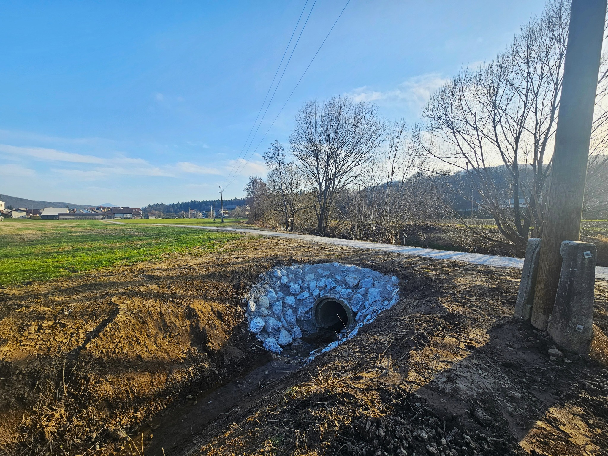 Občina Šmartno ob Paki uspešno zaključila sanacijo pešpoti med Šmartnim in Slatino