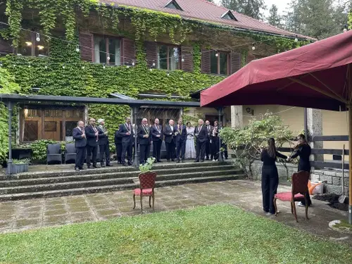 Pri Vili Široko posadili novo potomko najstarejše vinske trte na svetu