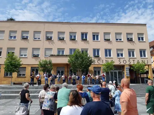 Včeraj v Šoštanju potekal Čebelarski dan z delavnicami, nastopi in medenimi dobrotami