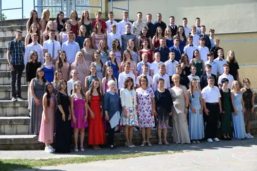 Za generacijo 2010 se je včeraj zaključilo pomembno poglavje – osnovna šola