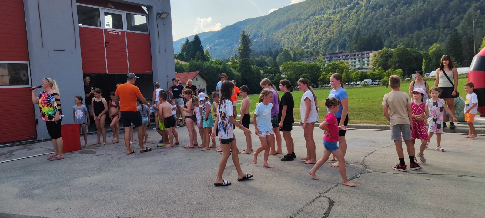 V Topolšici skočili v poletje z gasilsko vodno dogodivščino #utrinki