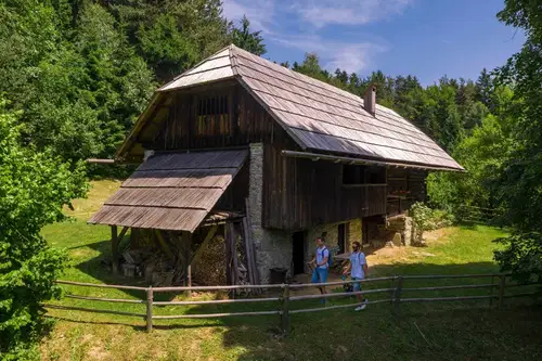 Kresni večer na Kavčnikovi domačiji bo letos potekal že 25. leto zapored