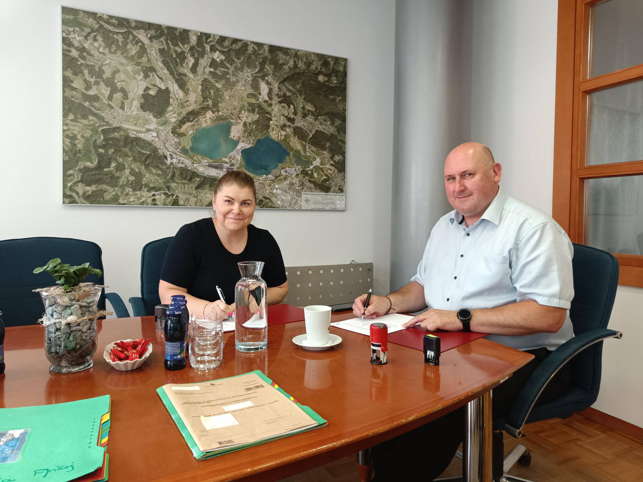 V Šoštanju danes podpisali pogodbo za obnovo ceste na Lom – odsek Jelenko v Topolšici