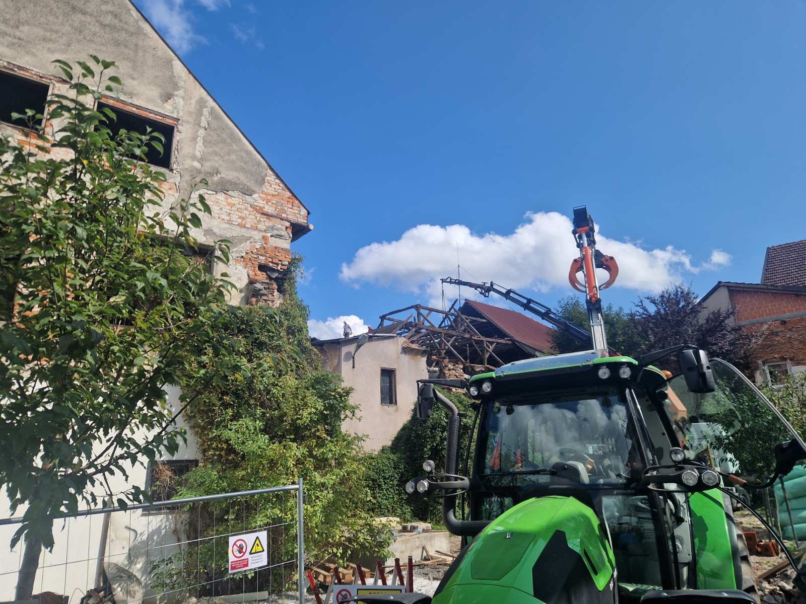V teku je rušenje objektov nekdanje Tovarne usnja Šoštanj