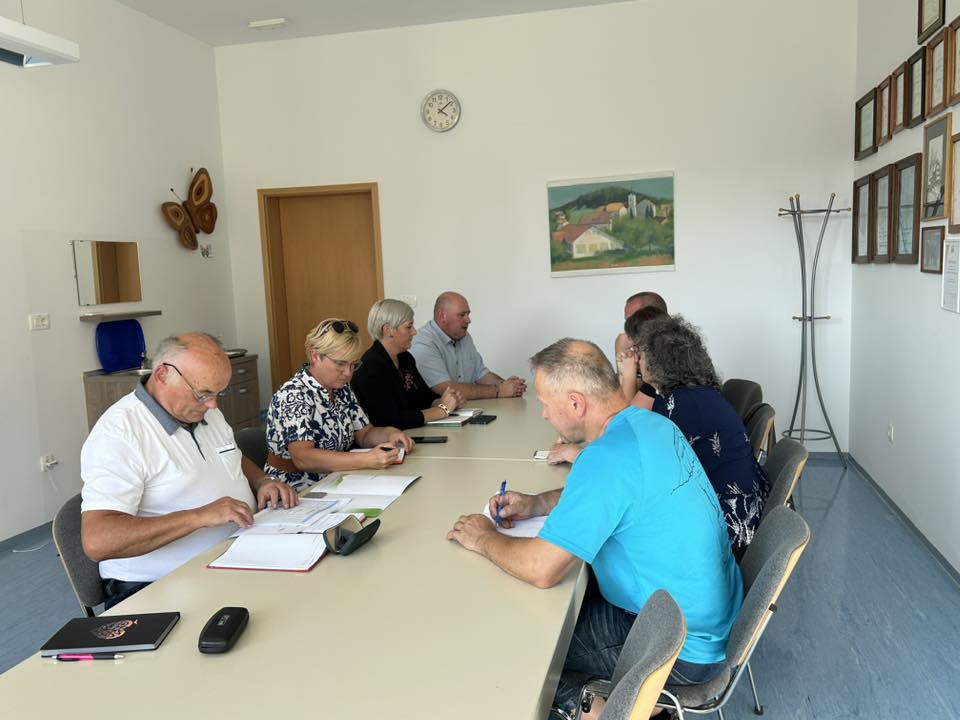 V mesecu septembru se je župan s svojo ekipo srečal z vsemi člani svetov krajevnih skupnosti