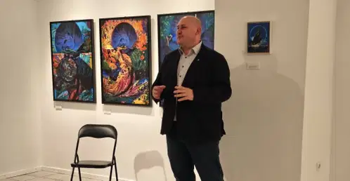 V četrtek so v Mestni galeriji Šoštanj odprli razstavo Šoštanjčana Stojana Špegla