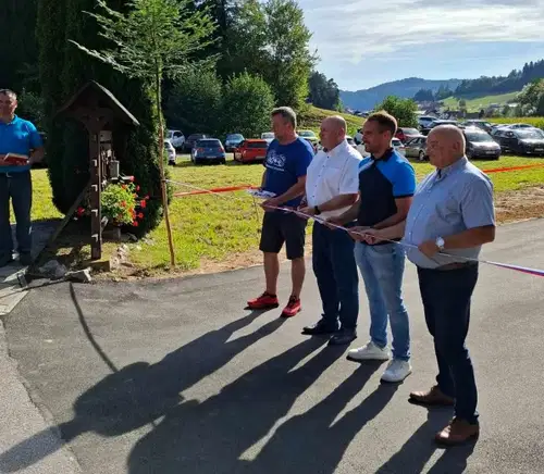 Vaška olimpiada v Ravnah: 17 kotlov Ravenske župe in otvoritev nove ceste proti REKS-u