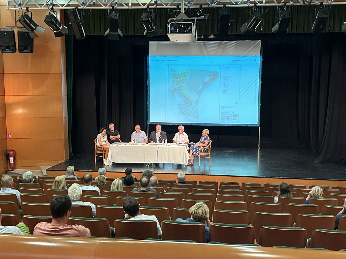 V Šoštanju včeraj potekal sestanek o načrtovanih preselitvah prebivalcev, prizadetih v poplavah