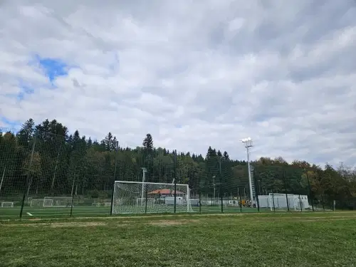Na igrišču z umetno travo zasvetili prvi reflektorji #utrinek