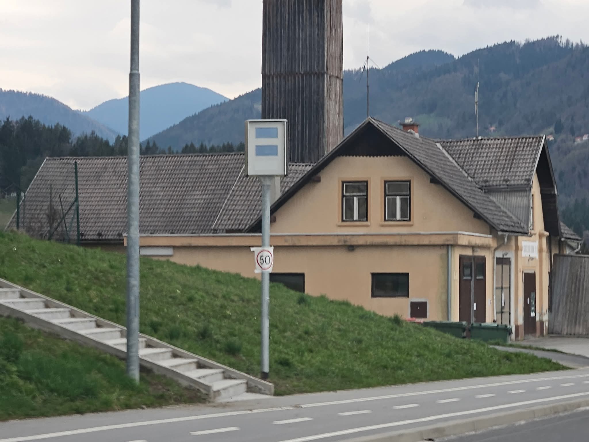 Od včeraj aktiven radar v Topolšici