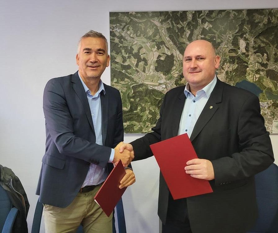 Šoštanjski župan podpisal še tri pogodbe za sanacijo plazov