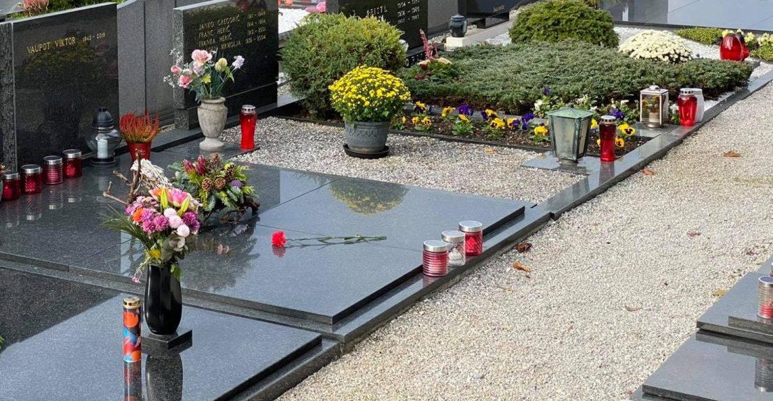 V Sloveniji se je količina nagrobnih sveč v zadnjem desetletju skoraj prepolovila