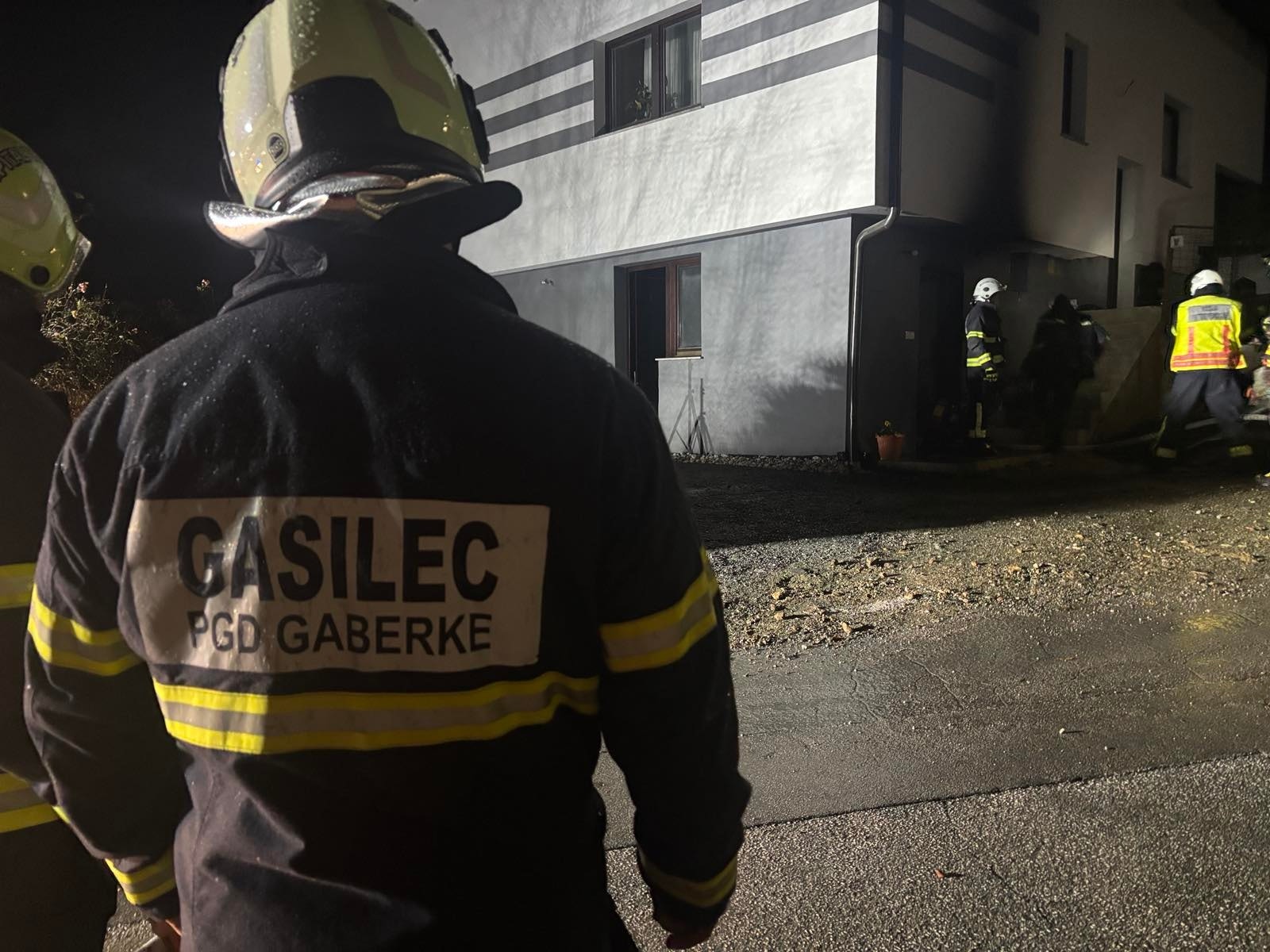 V Gaberkah je zagorelo: Posredovalo 33 gasilcev