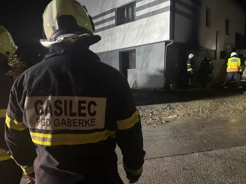 V Gaberkah je zagorelo: Posredovalo 33 gasilcev