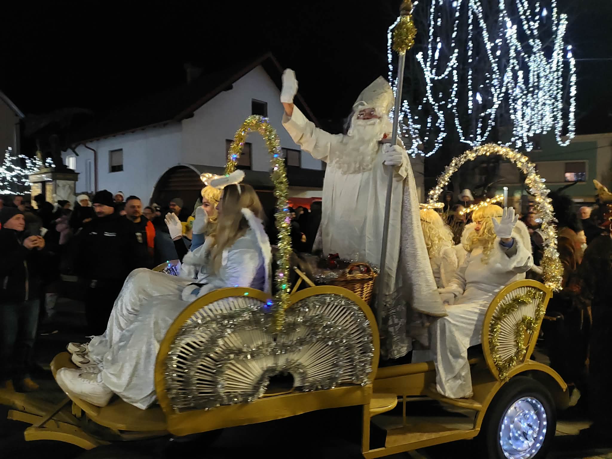 FOTO: Otroke v Šoštanju razveselil Miklavž #utrinek